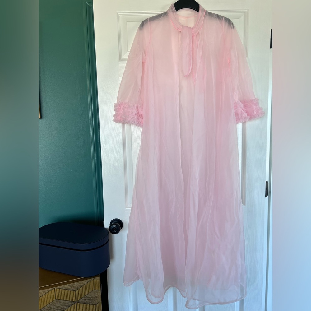 Pink sheer robe, vintage look, size S